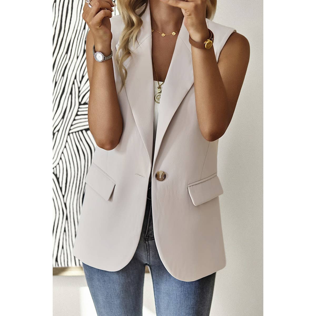 Sleeveless Solid Pockerts Button Front Open Suit